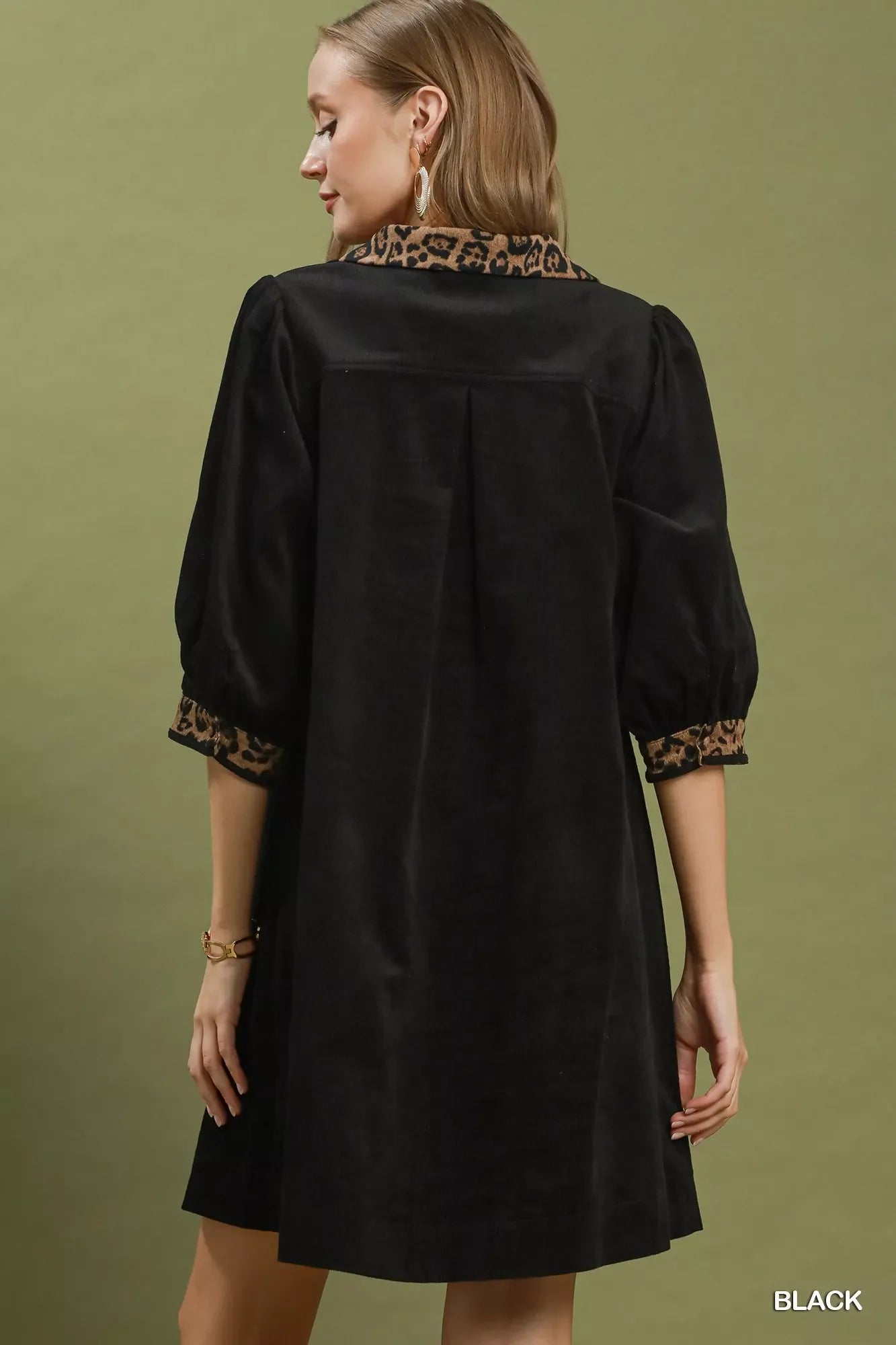 Umgee V-Neck Shift Dress with Contrast Trim