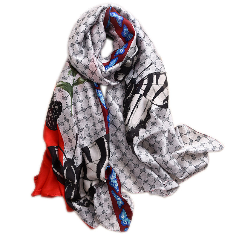 Warm silk scarf (See size chart where applicable)