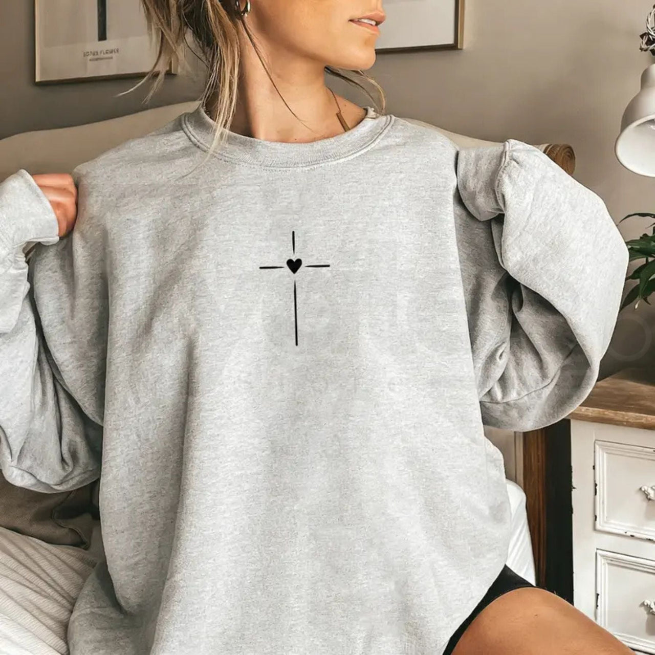 Jesus Is For Everybody Graphic Oversized Crewneck: Christian Faith Faith Casual Pullover