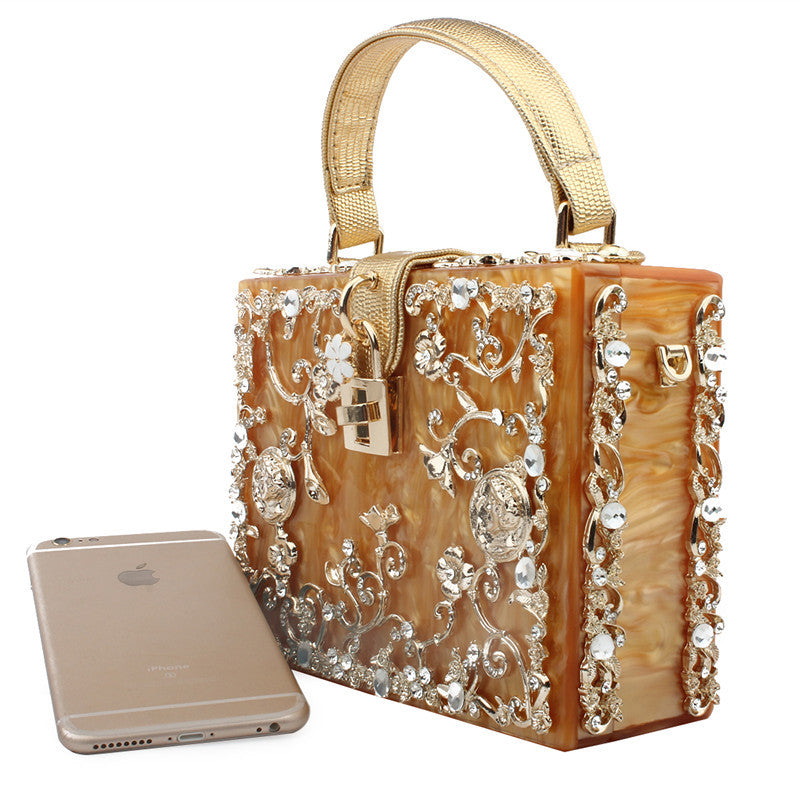 Diamond-studded portable diamond small square bag (See size chart where applicable)