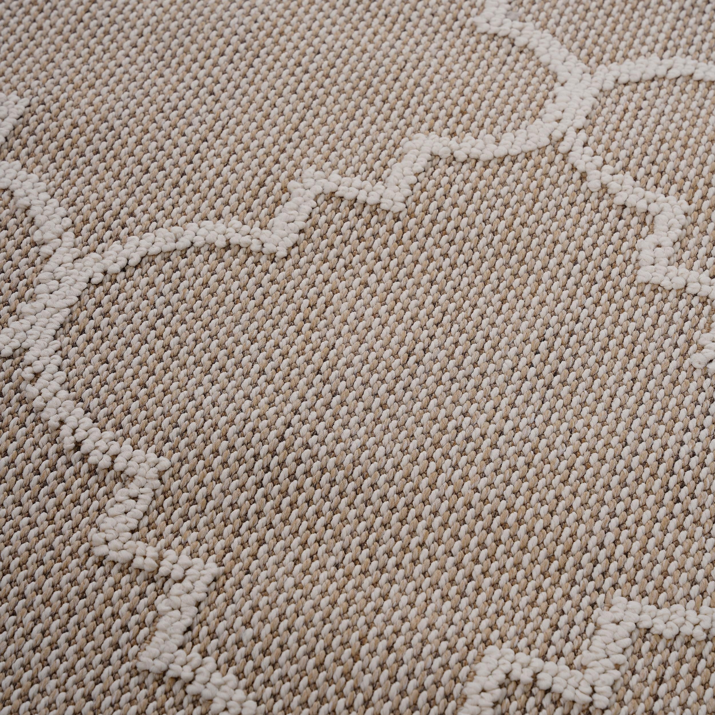 NAAR Guros Collection 2X8 Ivory / Trellis Indoor / Outdoor Runner Rug