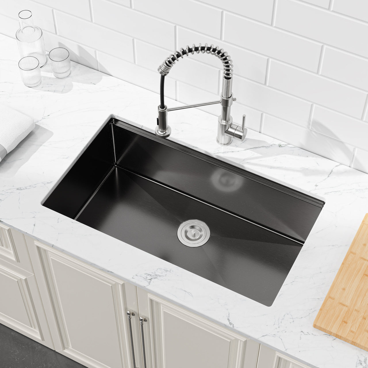 Stainless Steel Kitchen Sink, 30″x19″ Single Bowl, Undermount Handmade Sink in Black, with Cutting Board, Colander