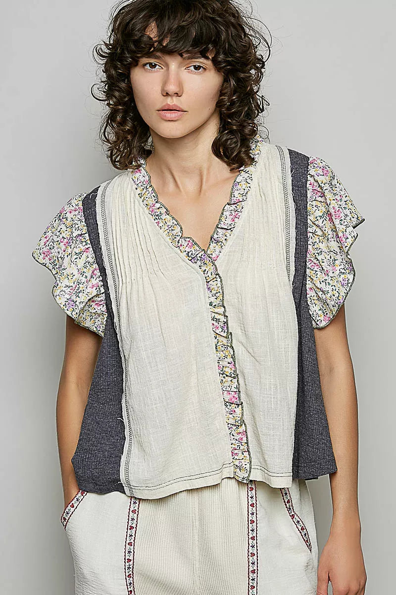 POL V-Neck Floral Ruffle Sleeve Blouse