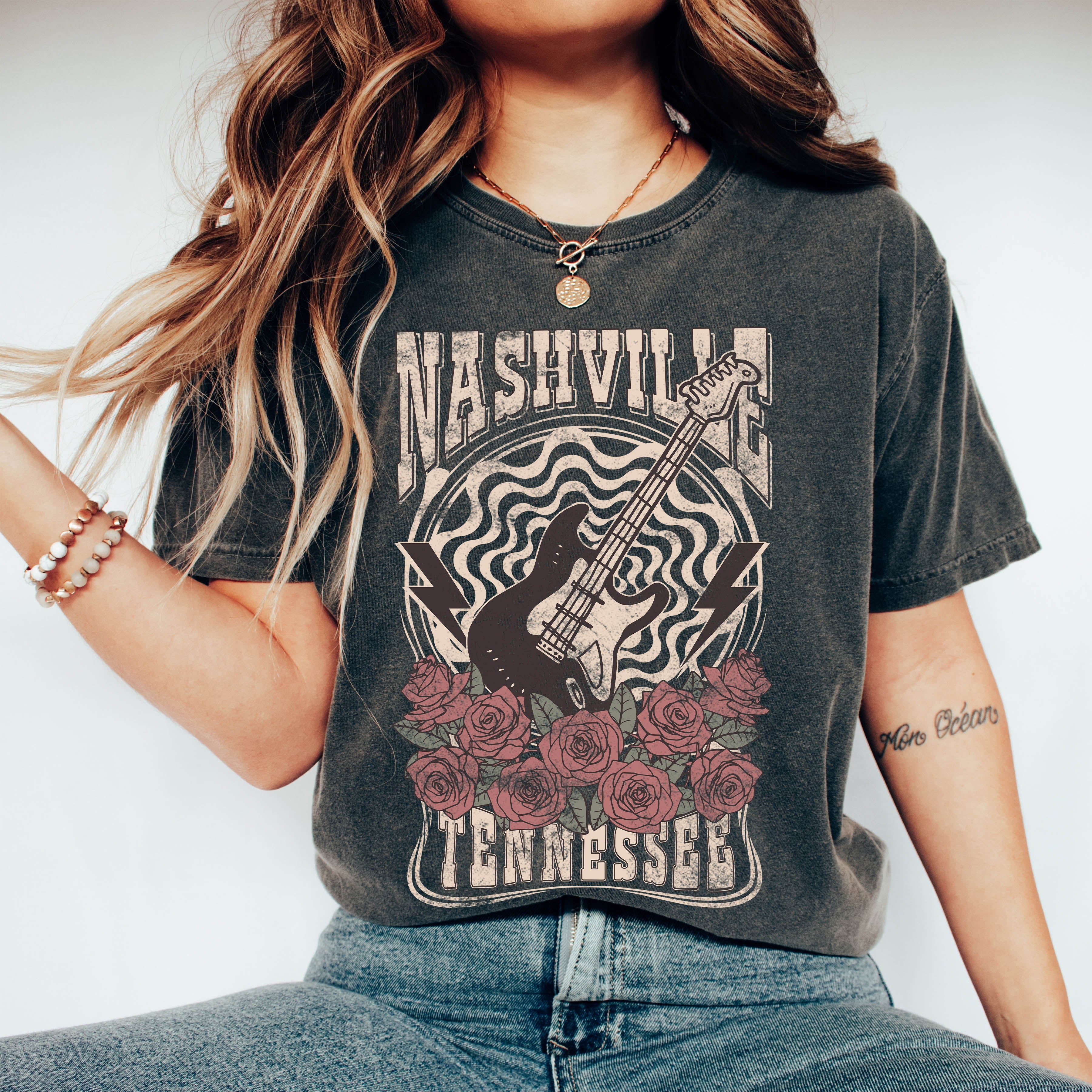 Nashville Tennessee Roses Music Lover Southern City Pride And Sound Comfort Colors Tee