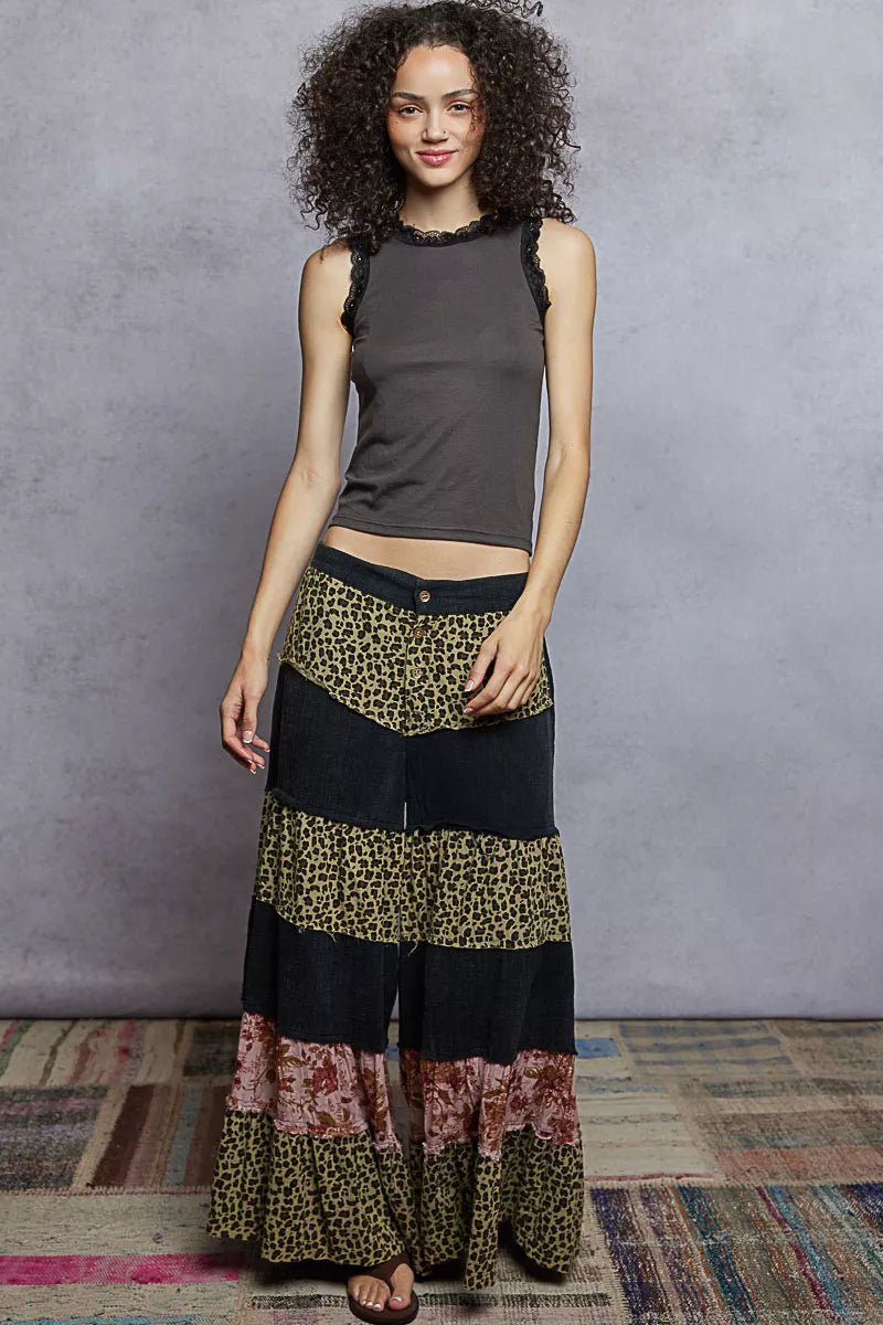 POL Round Neck Cropped Tank with Lace Trim