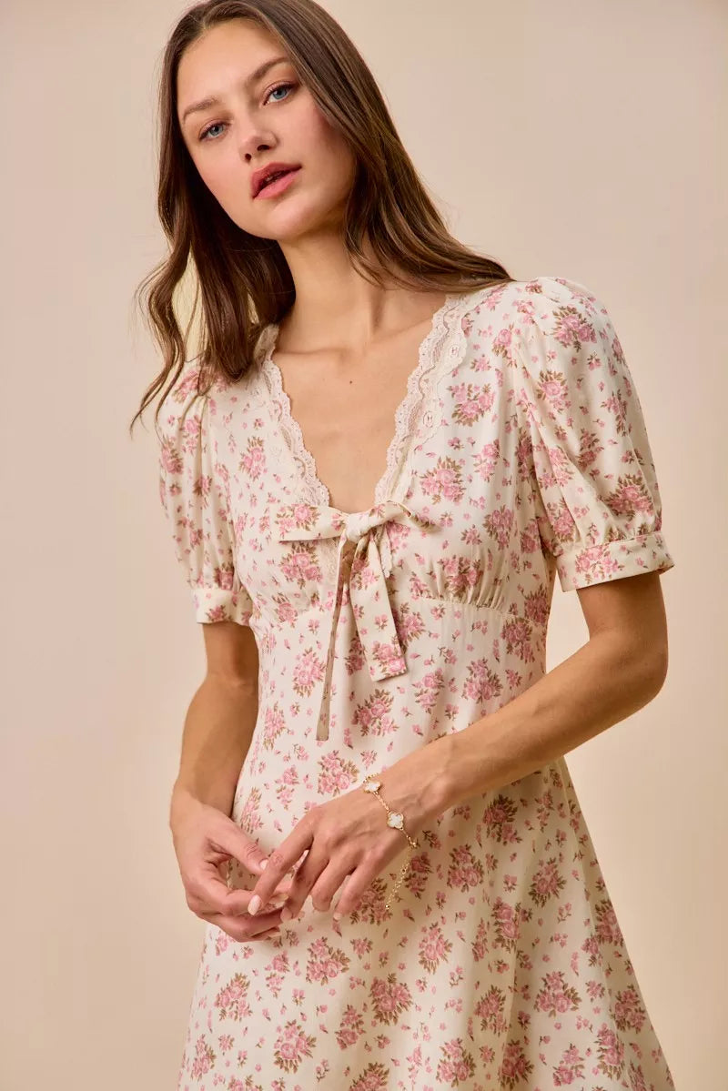 SO ME Floral Lace Trimed  Short Sleeves Mini Dress