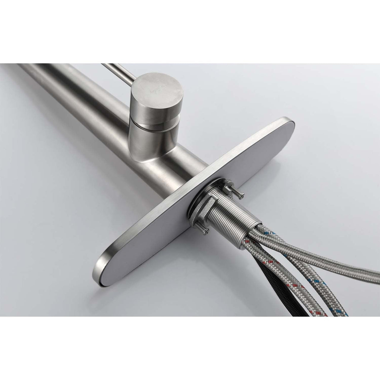 Single Handle Stainless Steel Kitchen Sink Faucet with Pull Down Sprayer