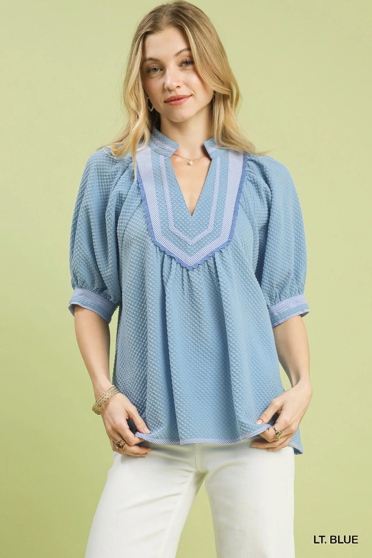 Umgee Textured Jacquard Contrast Trim Top