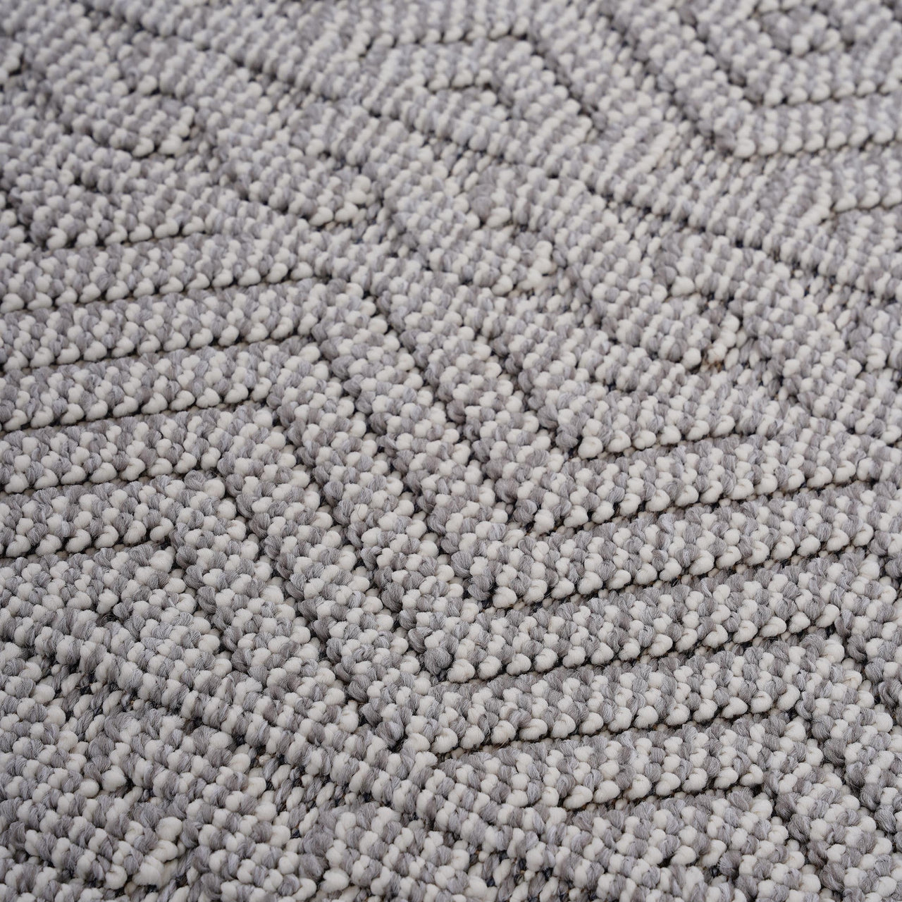 NAAR Guros Collection 6X9 White / Geometric Indoor/ Outdoor Area Rug