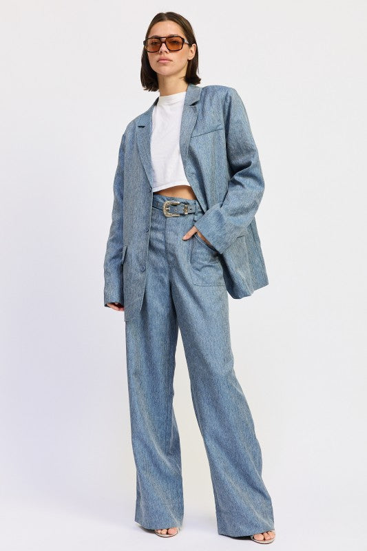 OVERSIZED BUTTON UP BLAZER