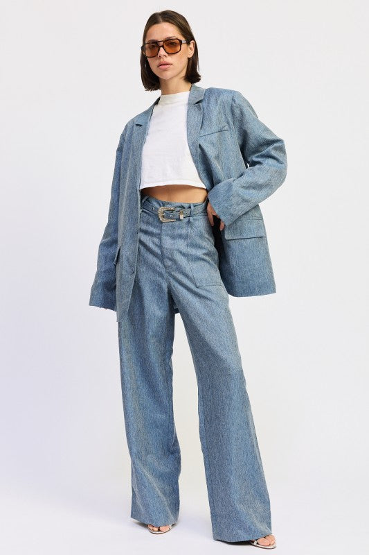 OVERSIZED BUTTON UP BLAZER