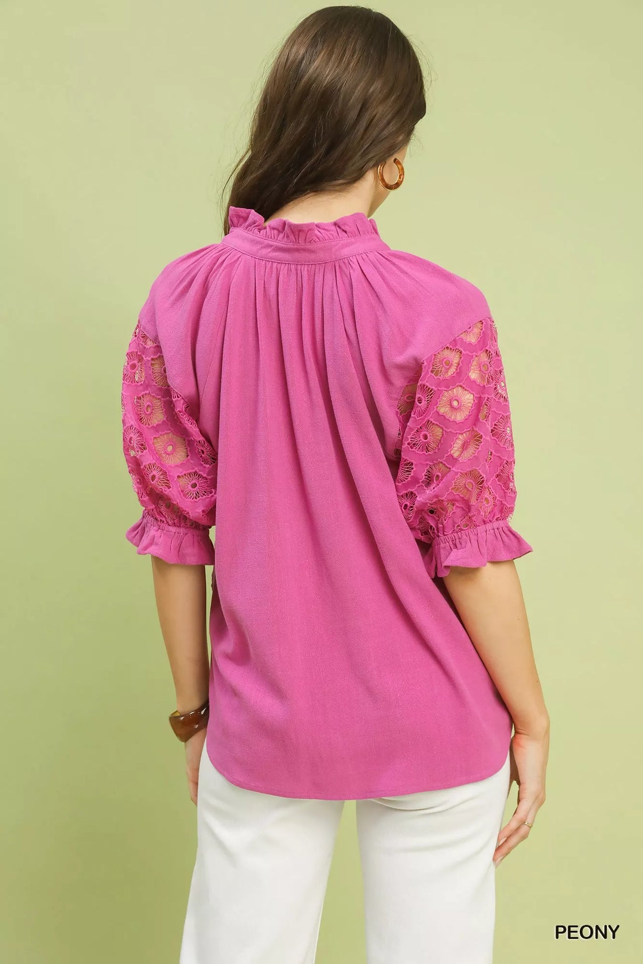 Umgee Linen V-Neck Lace Puff Sleeve Top
