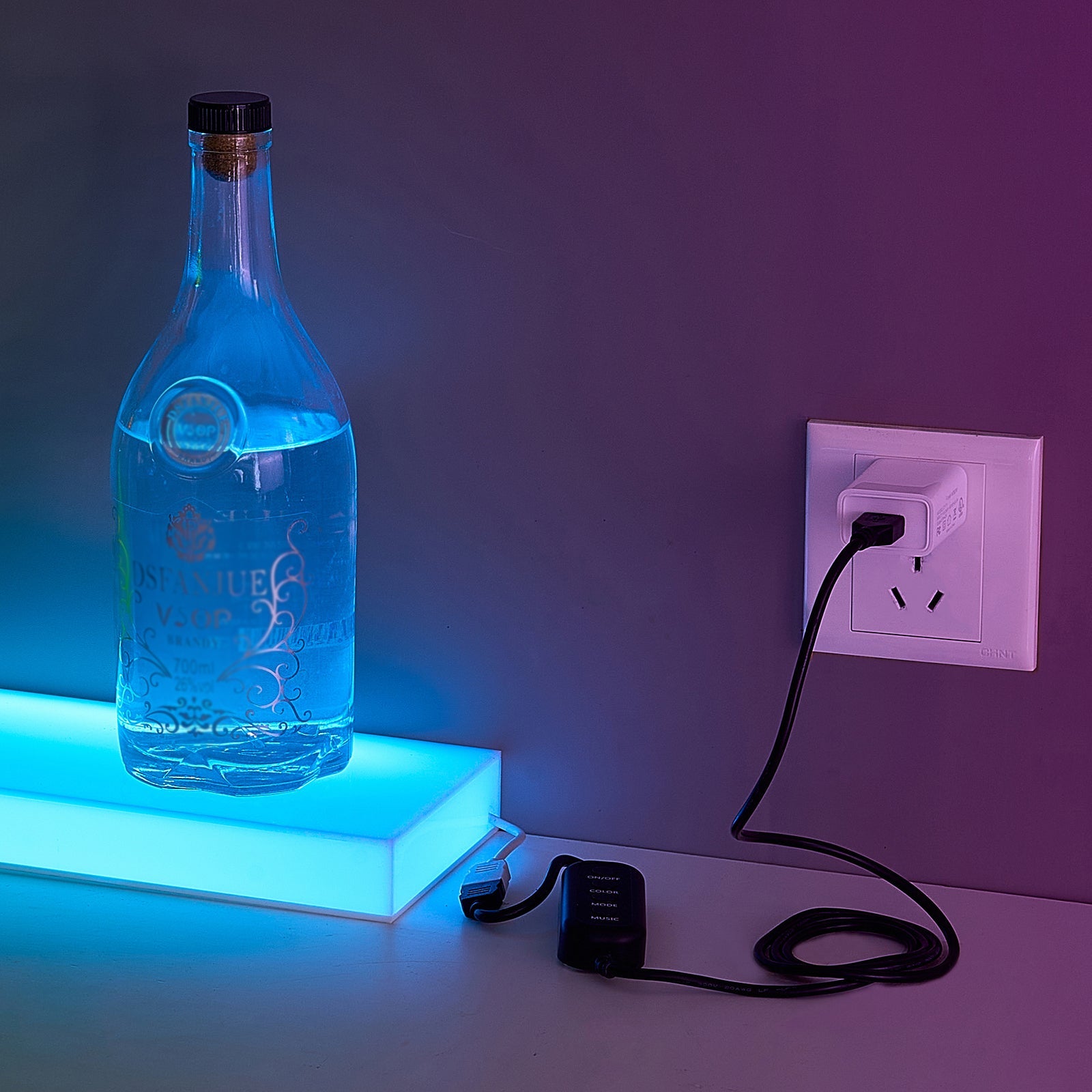 LED Lighted Liquor Bottle Display, 1-Tier 48 Inches Whiskey Rack, Supports USB, Illuminated Home Bar Shelf with RF Remote & App Control, 7 Static Colors, Acrylic Lighted Shelf for 12 Bottles
