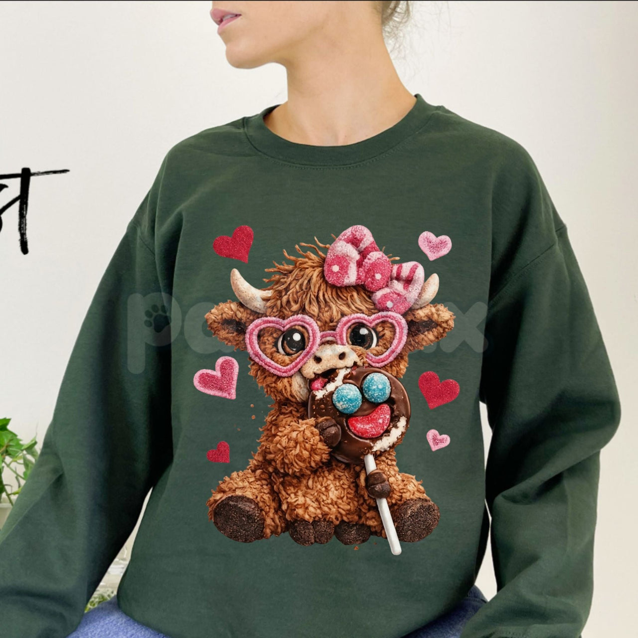 Valentines Highland Cow Sweatshirt | Cute Highlands Cow Shirt | Aesthetic V-Day Cowgirl Crewneck | Retro Fluffy Cow Heart Jumper | Western Valentine Gift for Her | Farmhouse Valentine Pullover