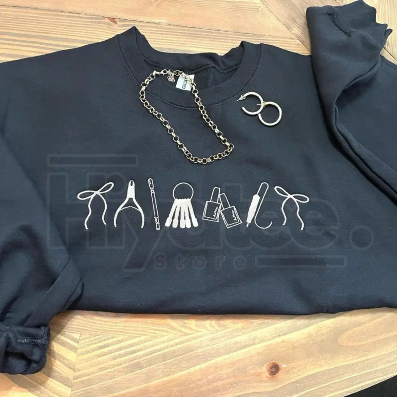 Nail Tech Artist Icon Crewneck: Neutral Aesthetic Comfort Pullover for Nail Artists