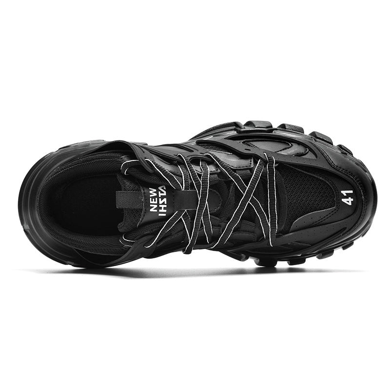 B33 Black Sneakers