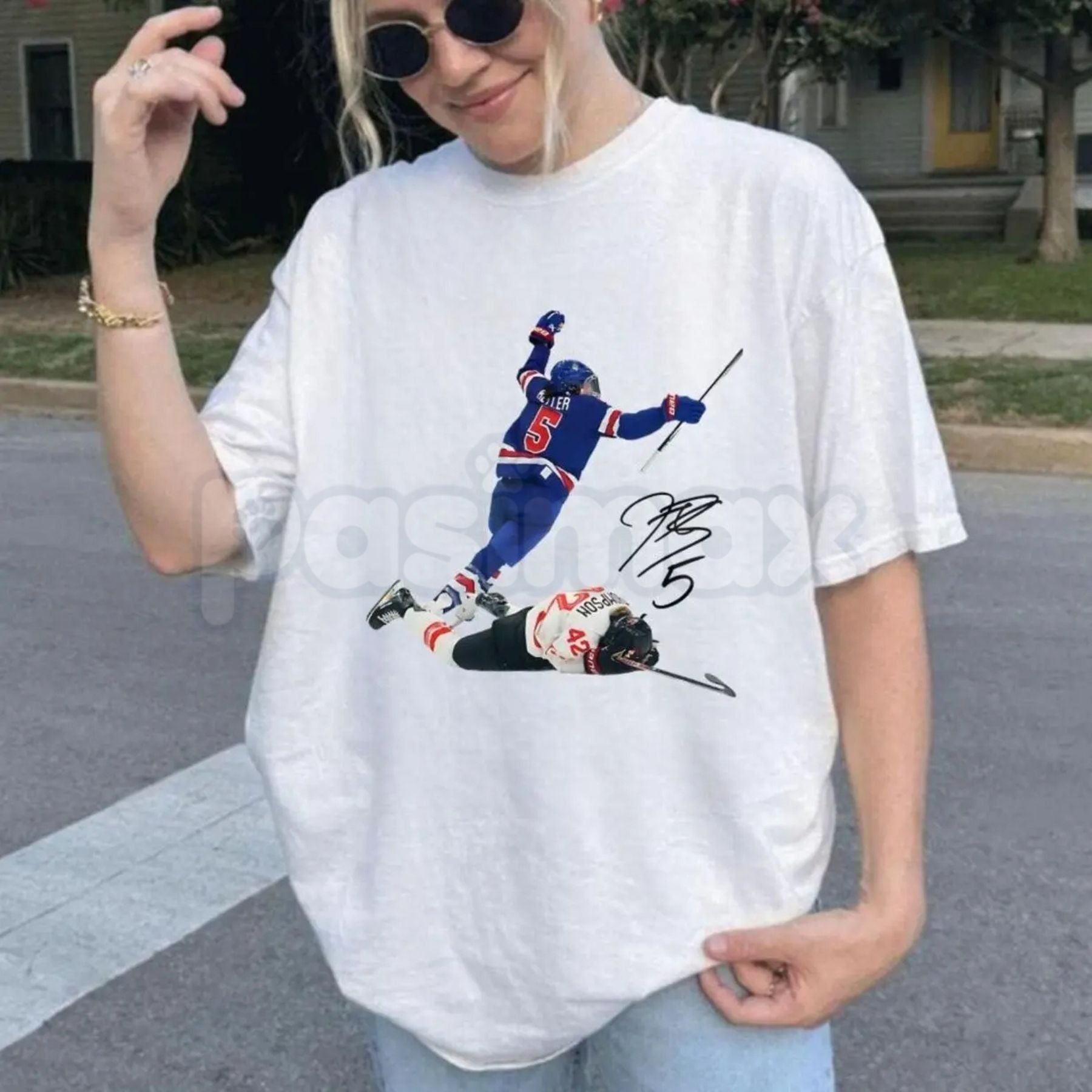 Megan Keller & Hilary Knight Vintage Hockey T-Shirt - USA Women's Hockey Legend Graphic Tee, Retro 90s Style Sports Apparel, Premium Heavyweight Unisex 100% Cotton Top, Olympic Hockey Fan Shirt, Hilary Knight & Megan Keller Souvenir Tee