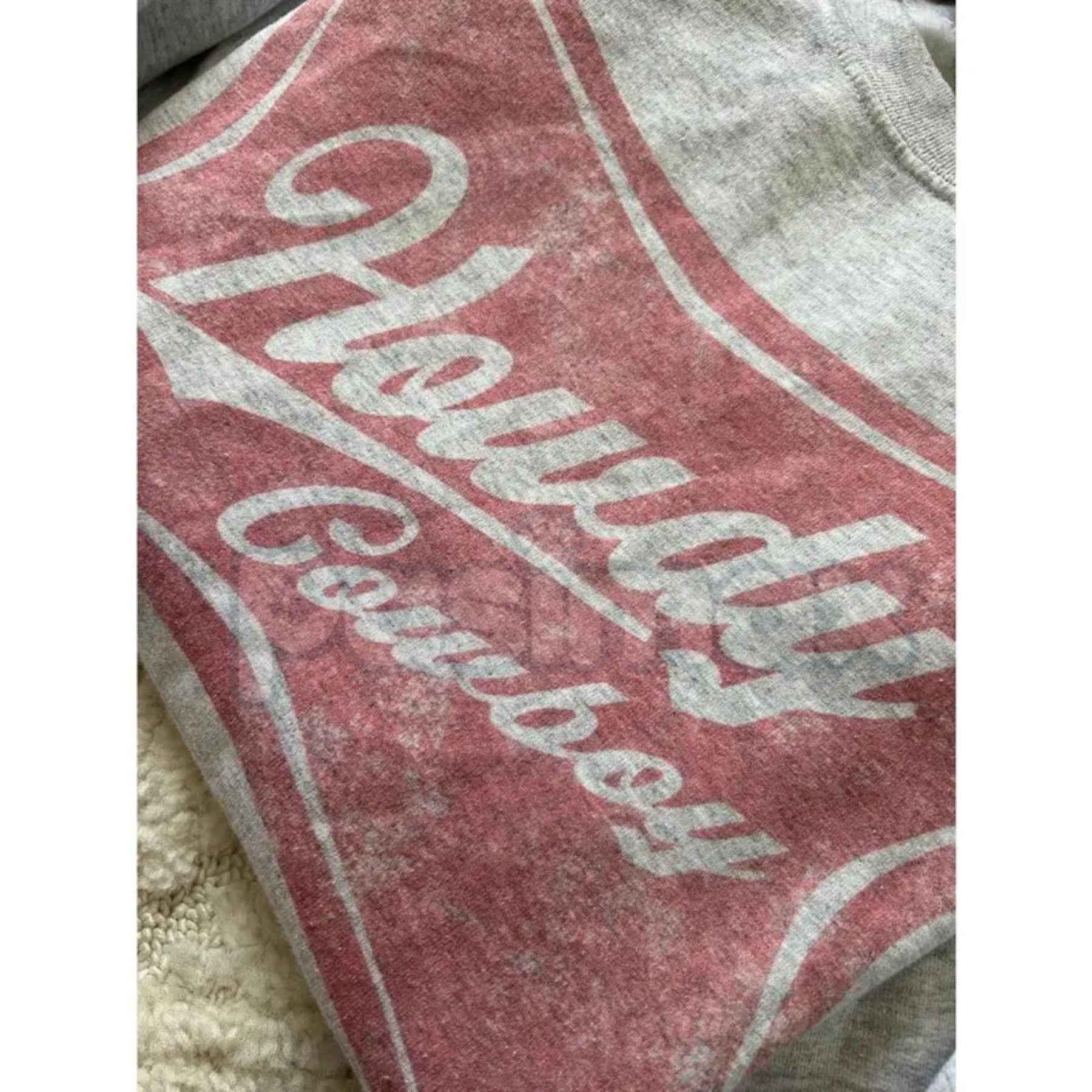 Howdy Cowboy Crewneck Sweatshirt | Western Graphic Jumper | Yeehaw Retro Rustic Shirt | Cowgirl Aesthetic Country Gift