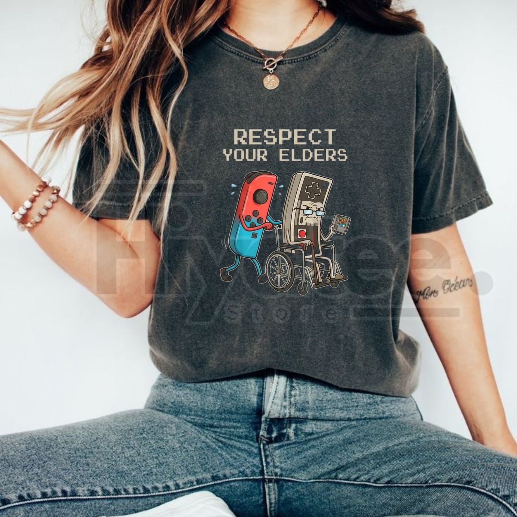 Funny Retro Gamer Graphic T-Shirt – Vintage Console Old School Gaming Lover Gift