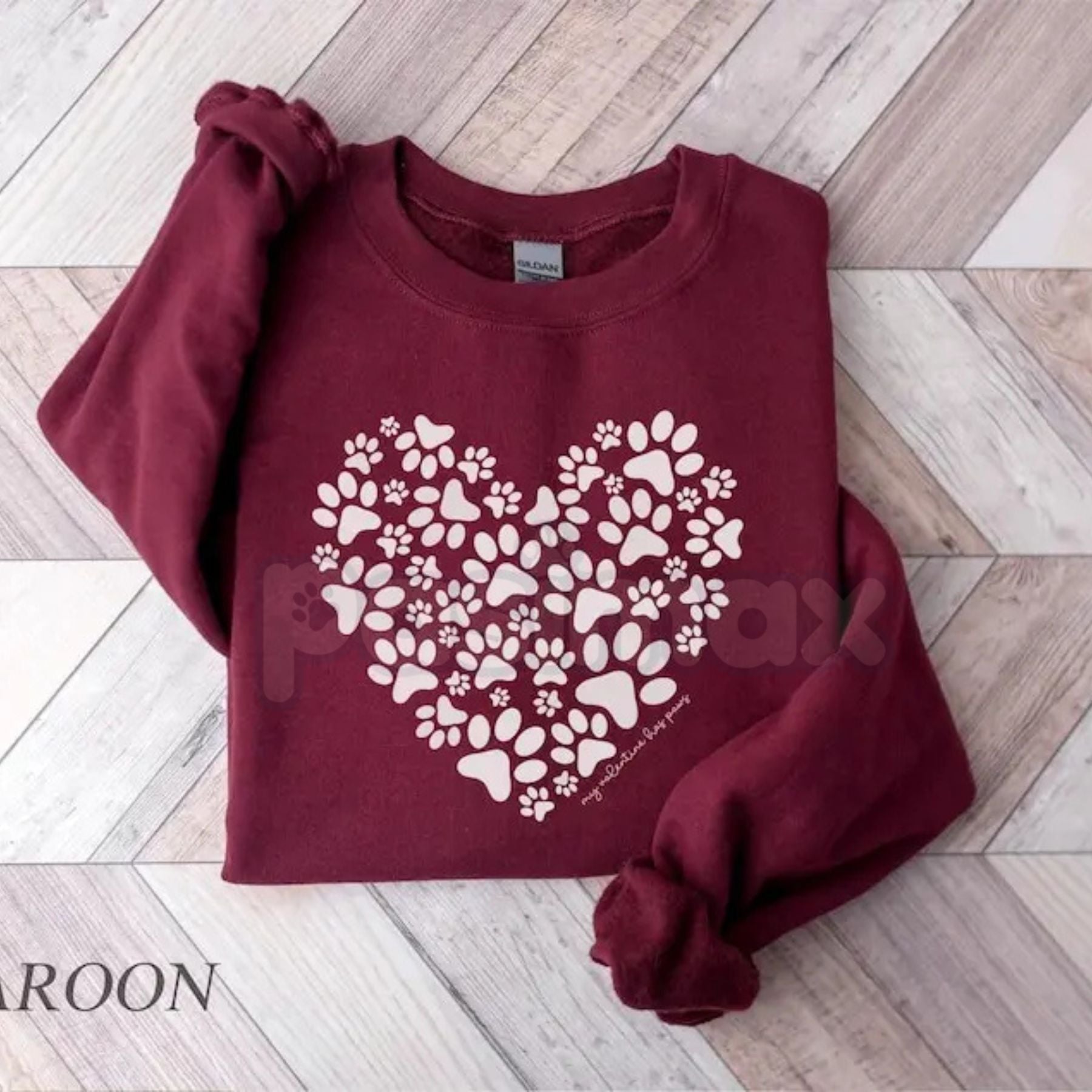 Retro Paw Heart Valentines Sweatshirt | Colorful Pet Lover Heart Shirt | Hand Drawn Dog Mom V-Day Crewneck | Y2K Aesthetic Pet Mama Jumper | Funky Paw Print Valentine Pullover