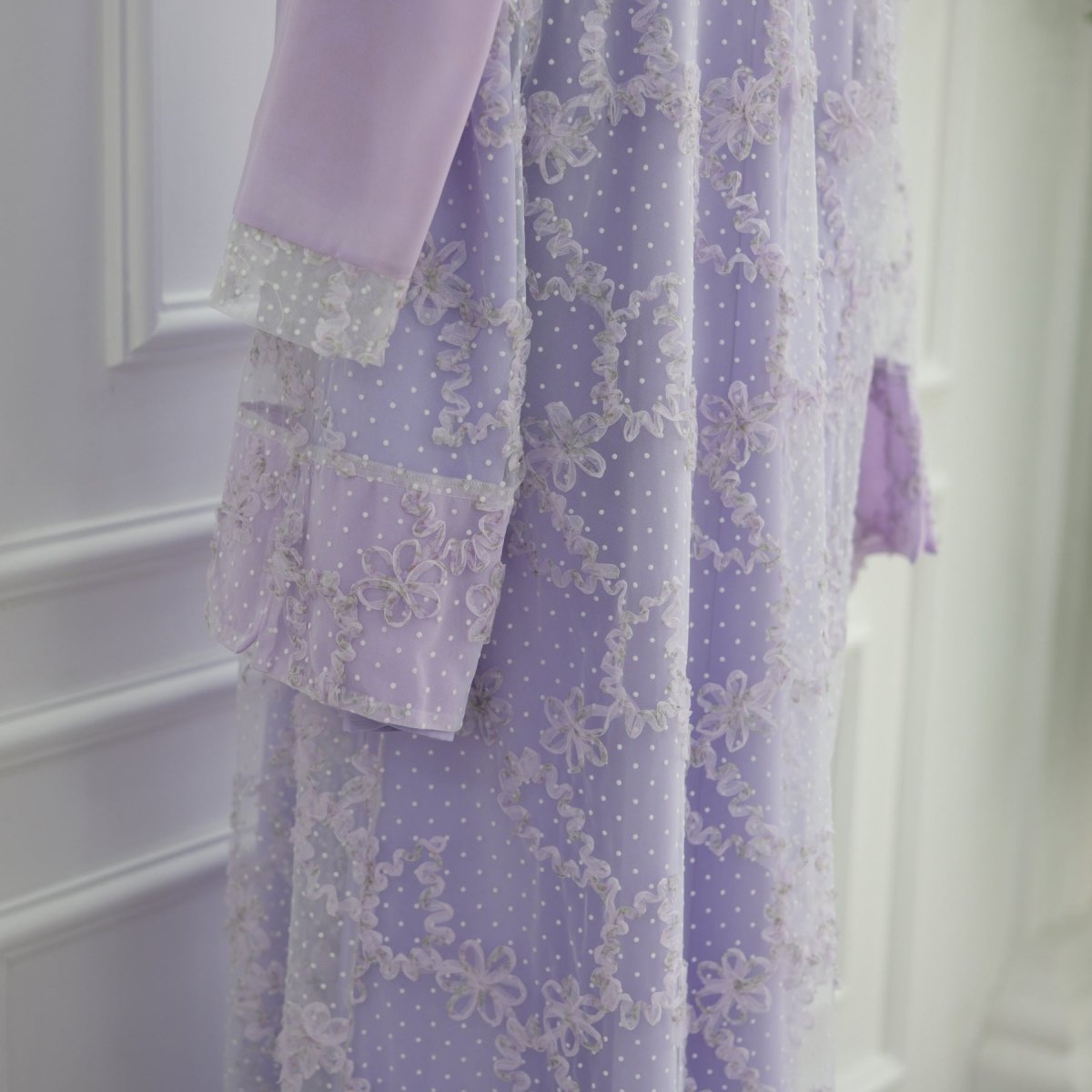 3D Floral Mesh Open Abaya (MOA288)