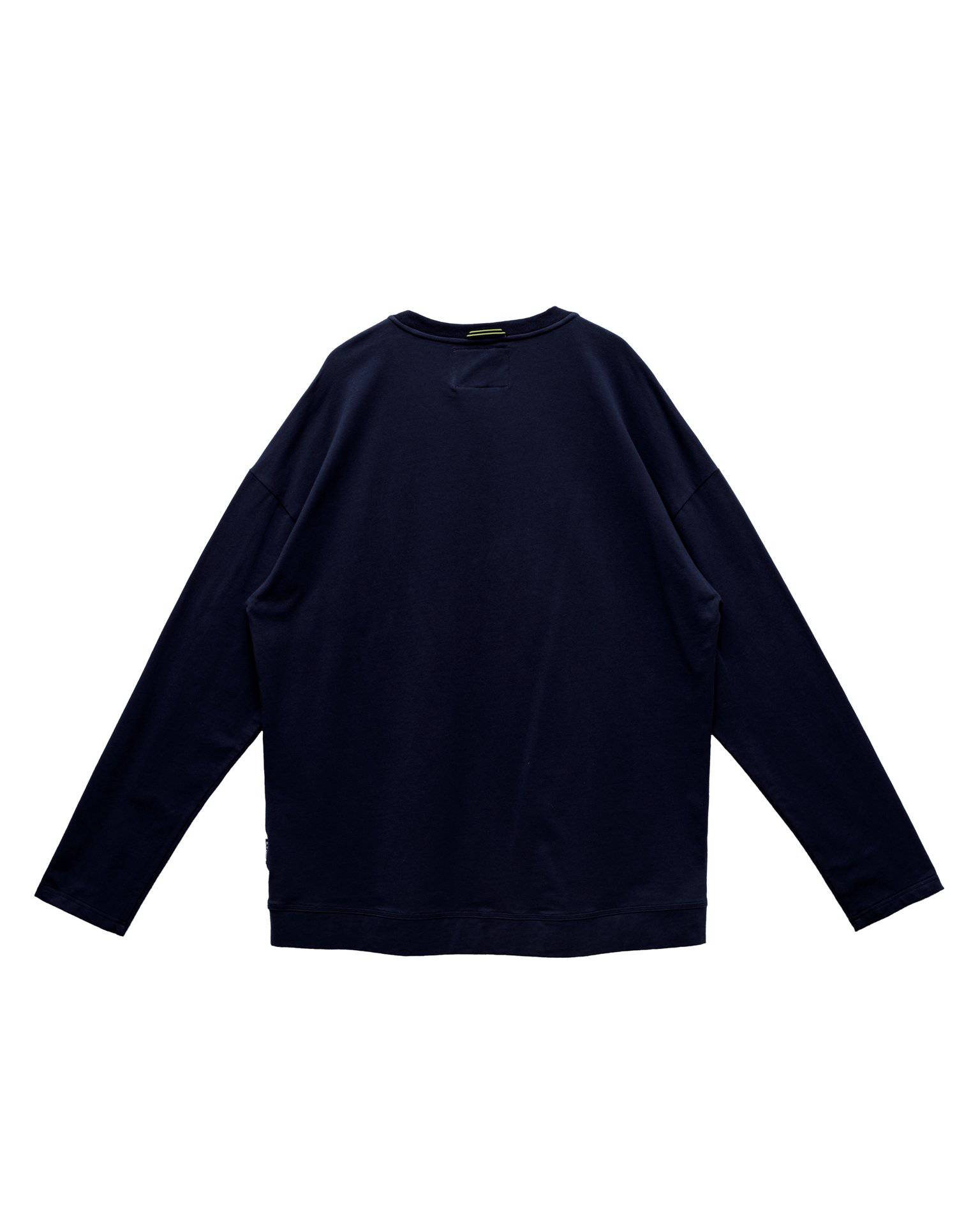 Konus Men's Long Sleeve Oversize Pocket Tee in Navy