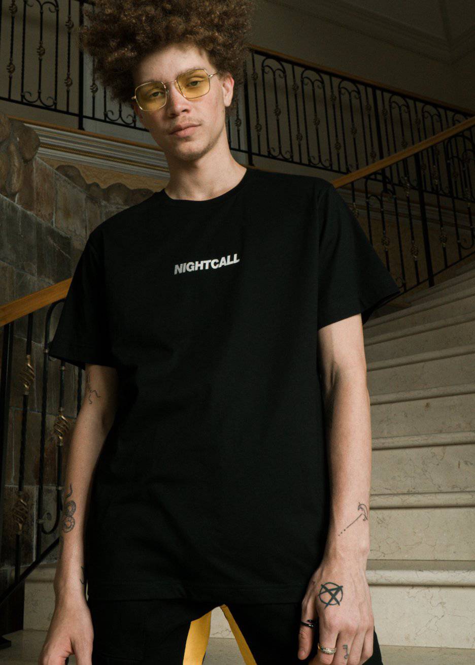 Konus Men's Graphic Tee in Black