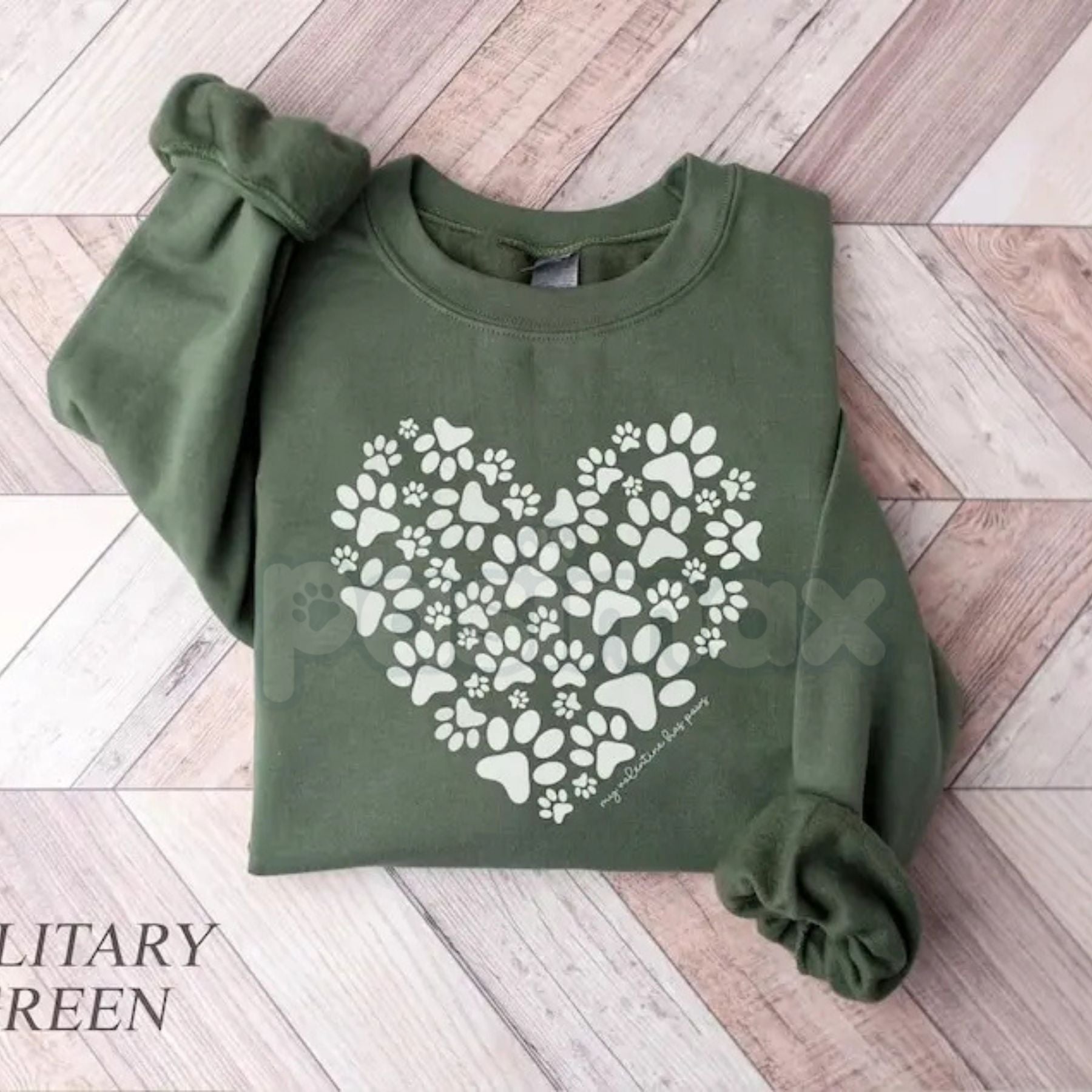 Retro Paw Heart Valentines Sweatshirt | Colorful Pet Lover Heart Shirt | Hand Drawn Dog Mom V-Day Crewneck | Y2K Aesthetic Pet Mama Jumper | Funky Paw Print Valentine Pullover