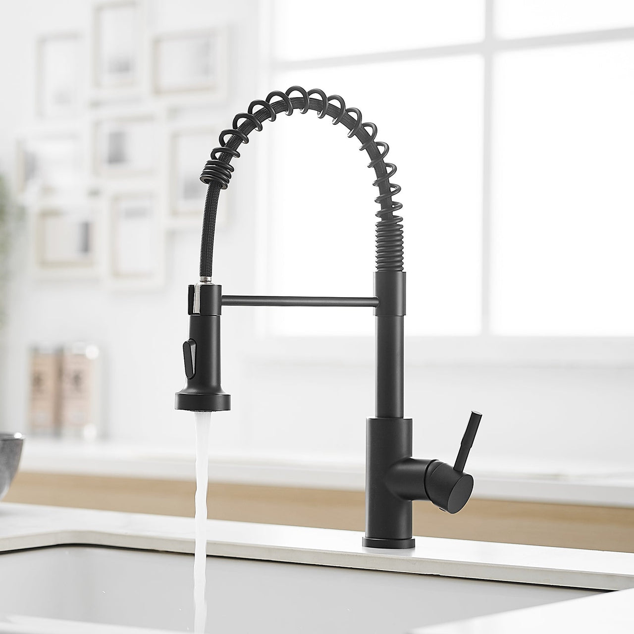 Kitchen Faucet with Pull Down Sprayer Black Stainless Steel Single Handle Pull Out Spring Sink Faucets