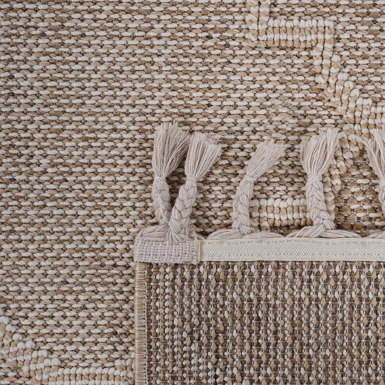 NAAR Guros Collection 2X8 Cream / Trellis Indoor / Outdoor Runner Rug