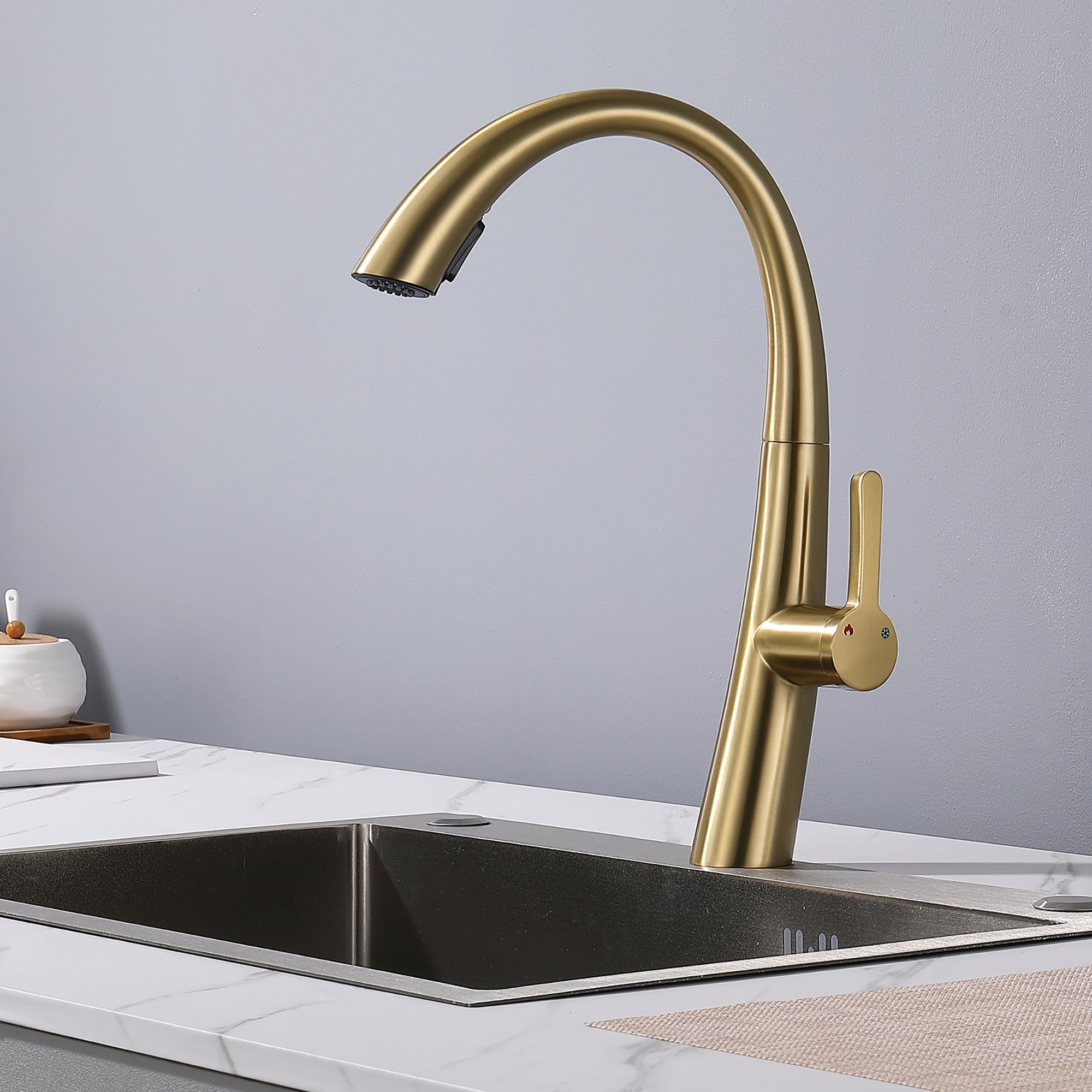 Elegant Single Handle Stainless Steel Pull Out Kitchen Faucet Brushed Gold with High-Arch Spout