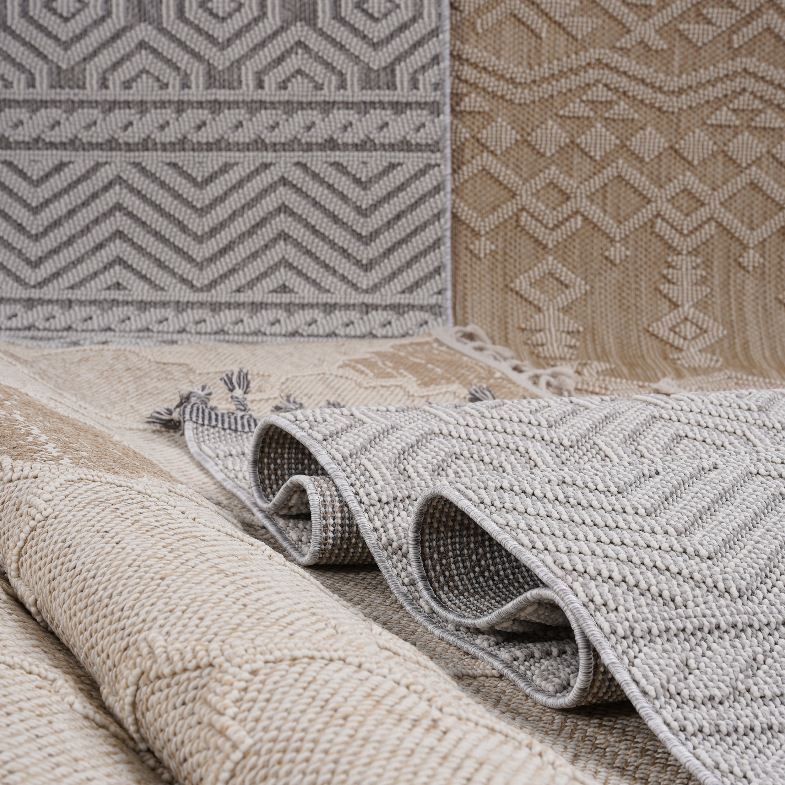 NAAR Guros Collection 2X8 Grey / White / Geometric Indoor / Outdoor Runner Rug