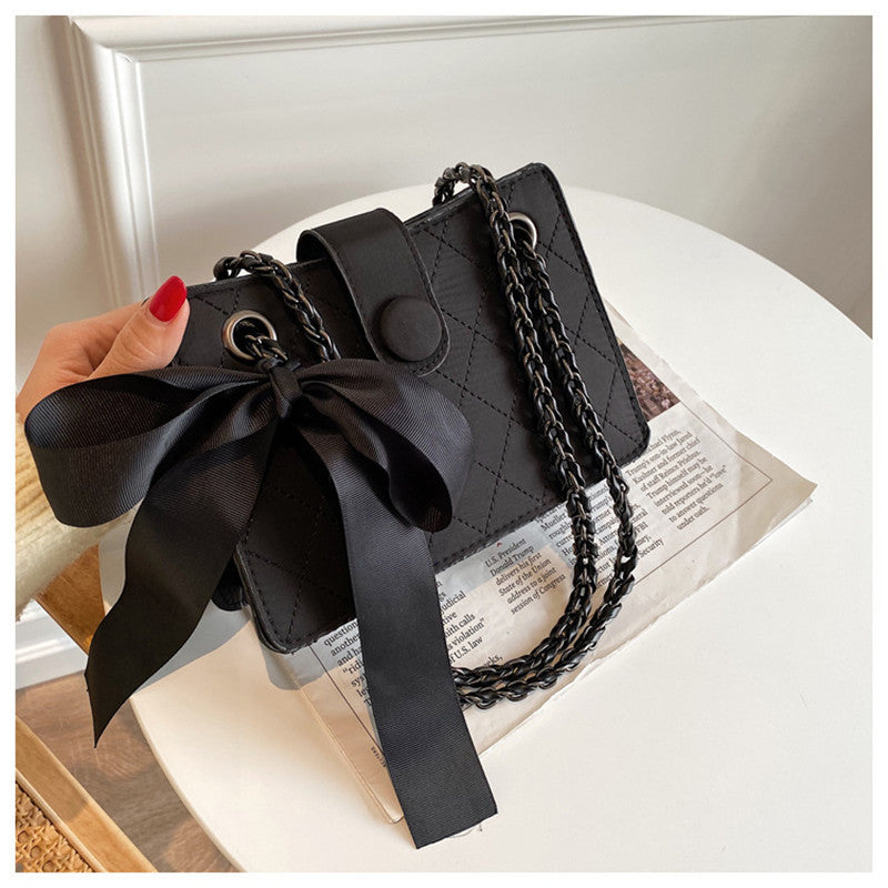 Fashion Silk Scarf One-Shoulder Diamond Chain Bag (See size chart where applicable)