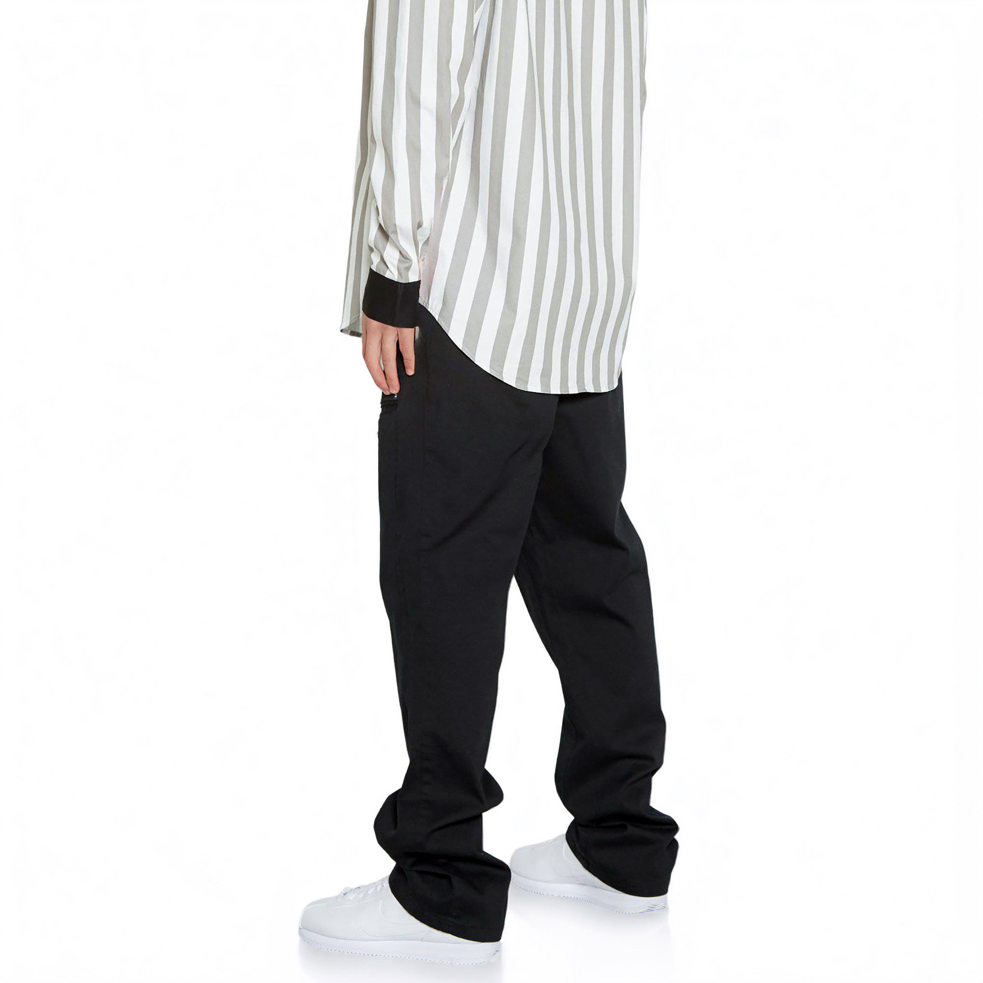 Konus Men's Baggy Chino Pants in Black
