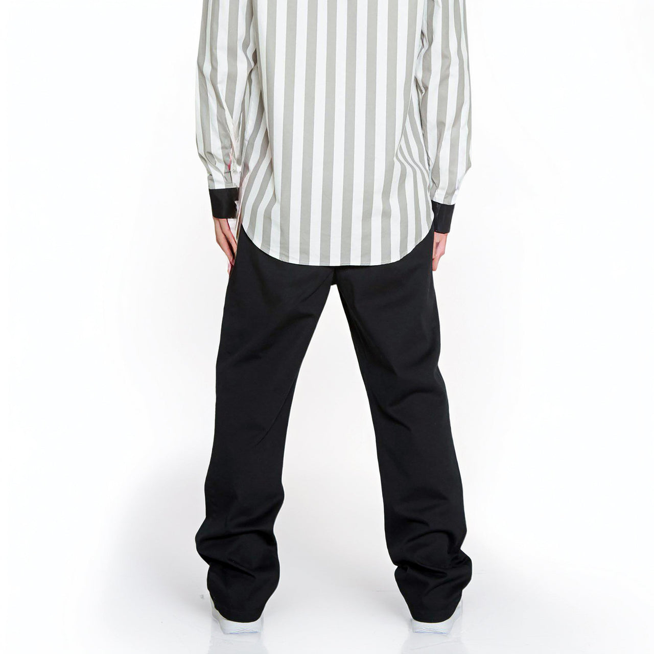 Konus Men's Baggy Chino Pants in Black