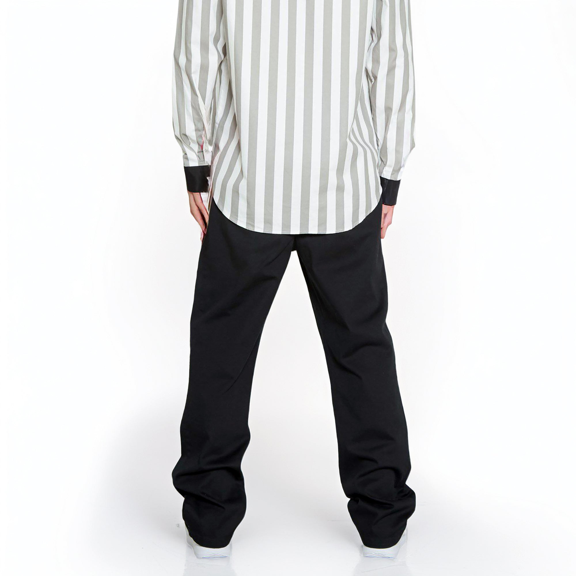 Konus Men's Baggy Chino Pants in Black