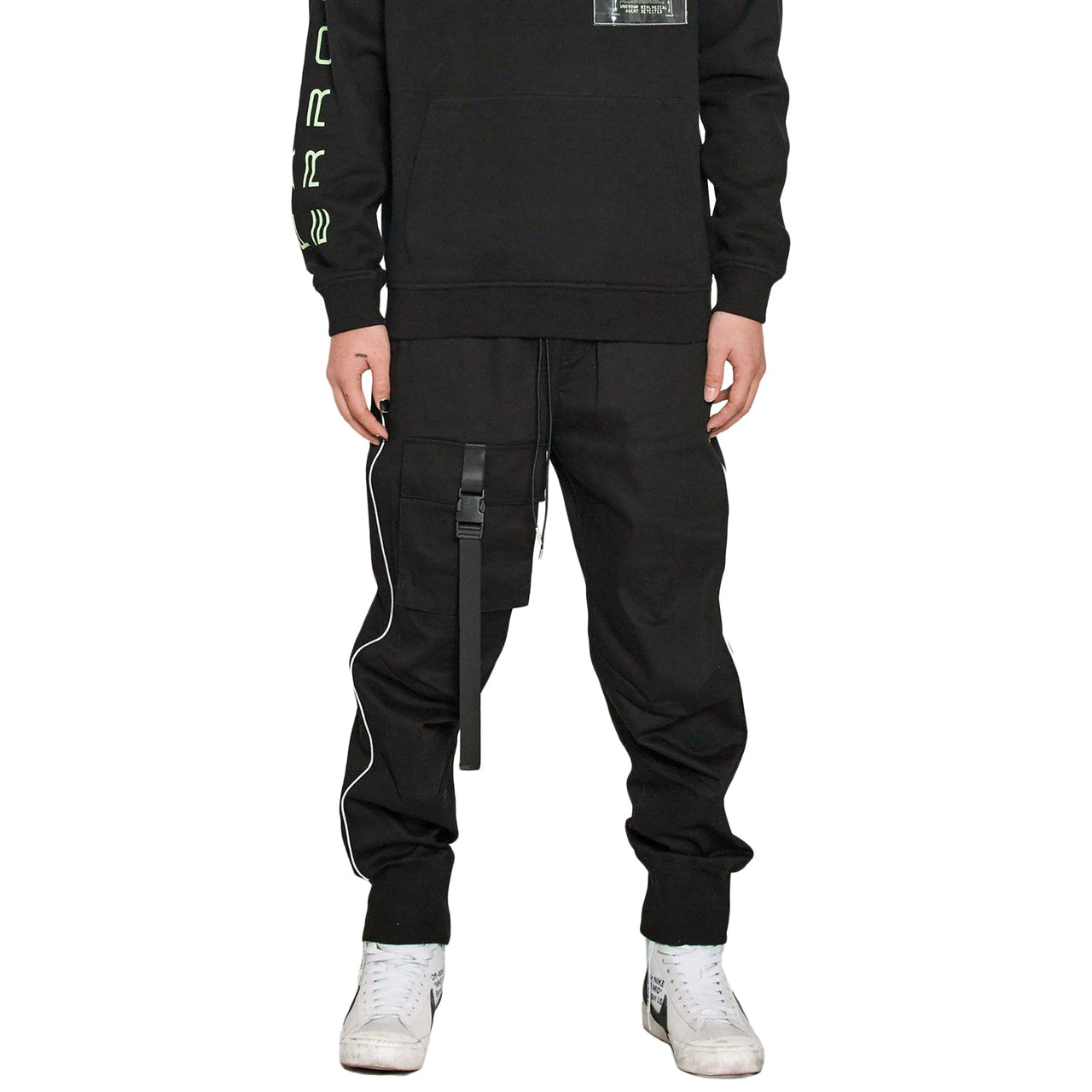 Konus Men's Tactical Strap Cargo Joggers in Black