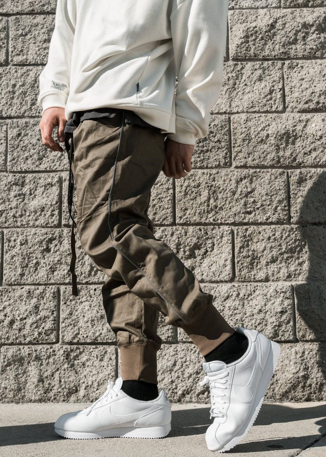 Konus Men's Tactical Strap Cargo Joggers in Tobacco