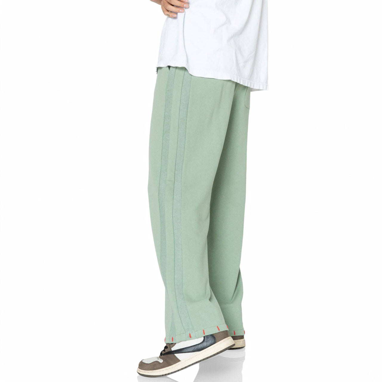 Konus Men's Wide Leg Sweatpants in Green