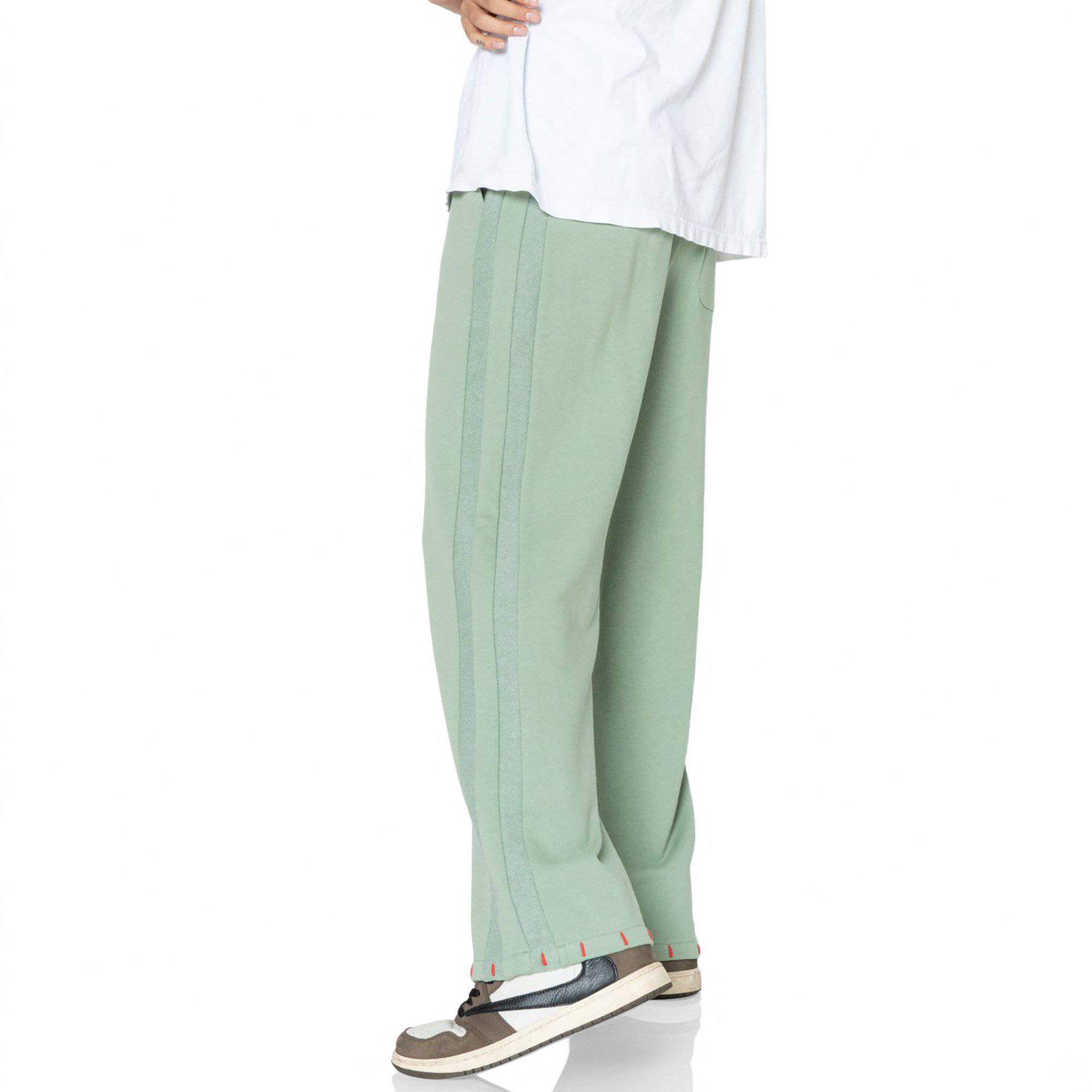 Konus Men's Wide Leg Sweatpants in Green