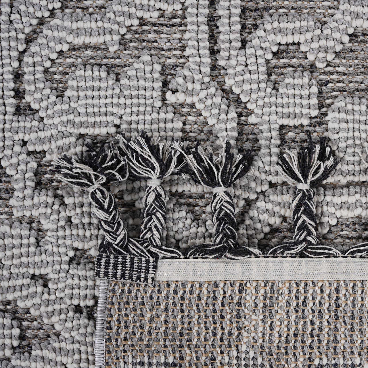 NAAR Guros Collection 8X10 Gray / White / Medallion Indoor / Outdoor Area Rug