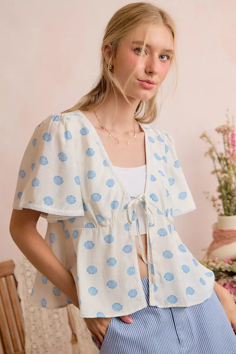 SO ME Shell Print Tie Front Flutter Sleeves Blouse Top
