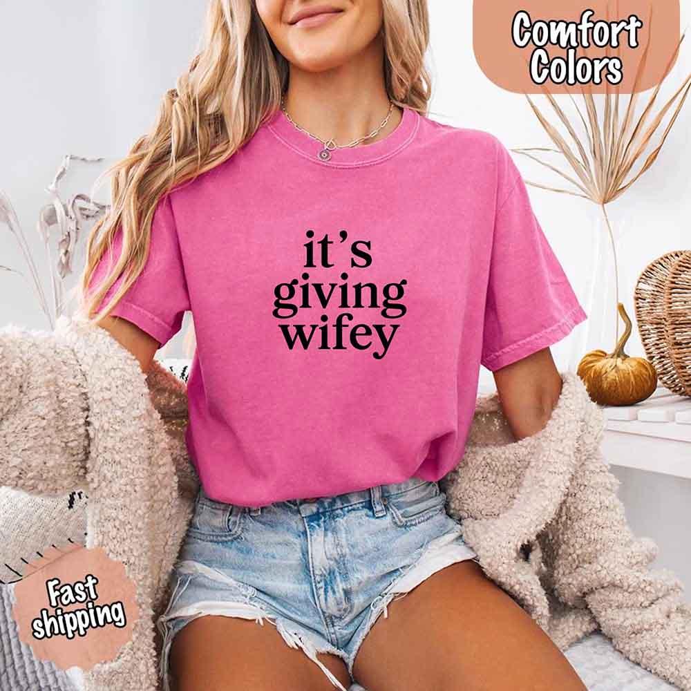 It’s Giving Wifey Comfort Colors Tee – Bride to Be or Wedding Gift Shirt
