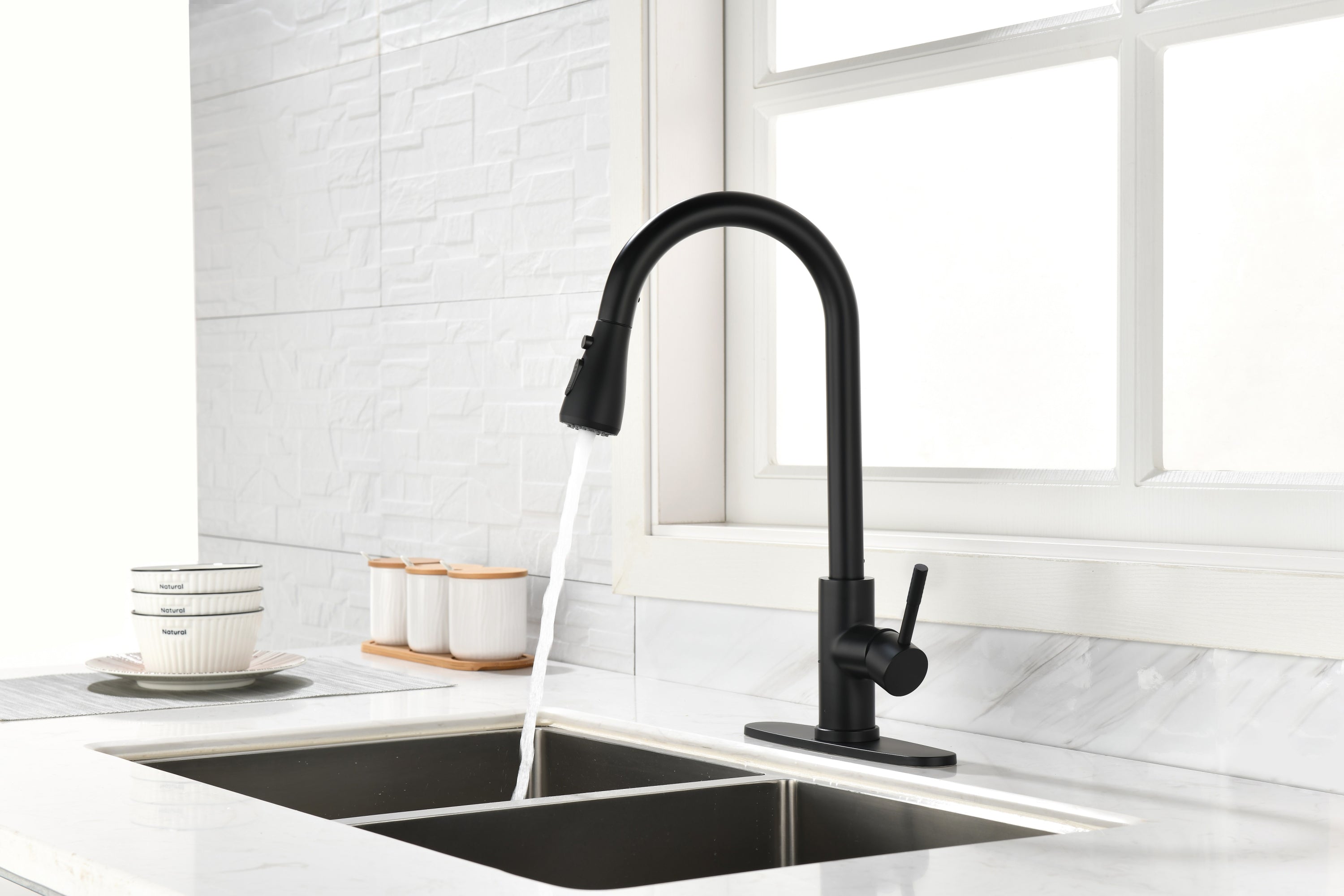 Kitchen Faucet with Pull Out Spraye