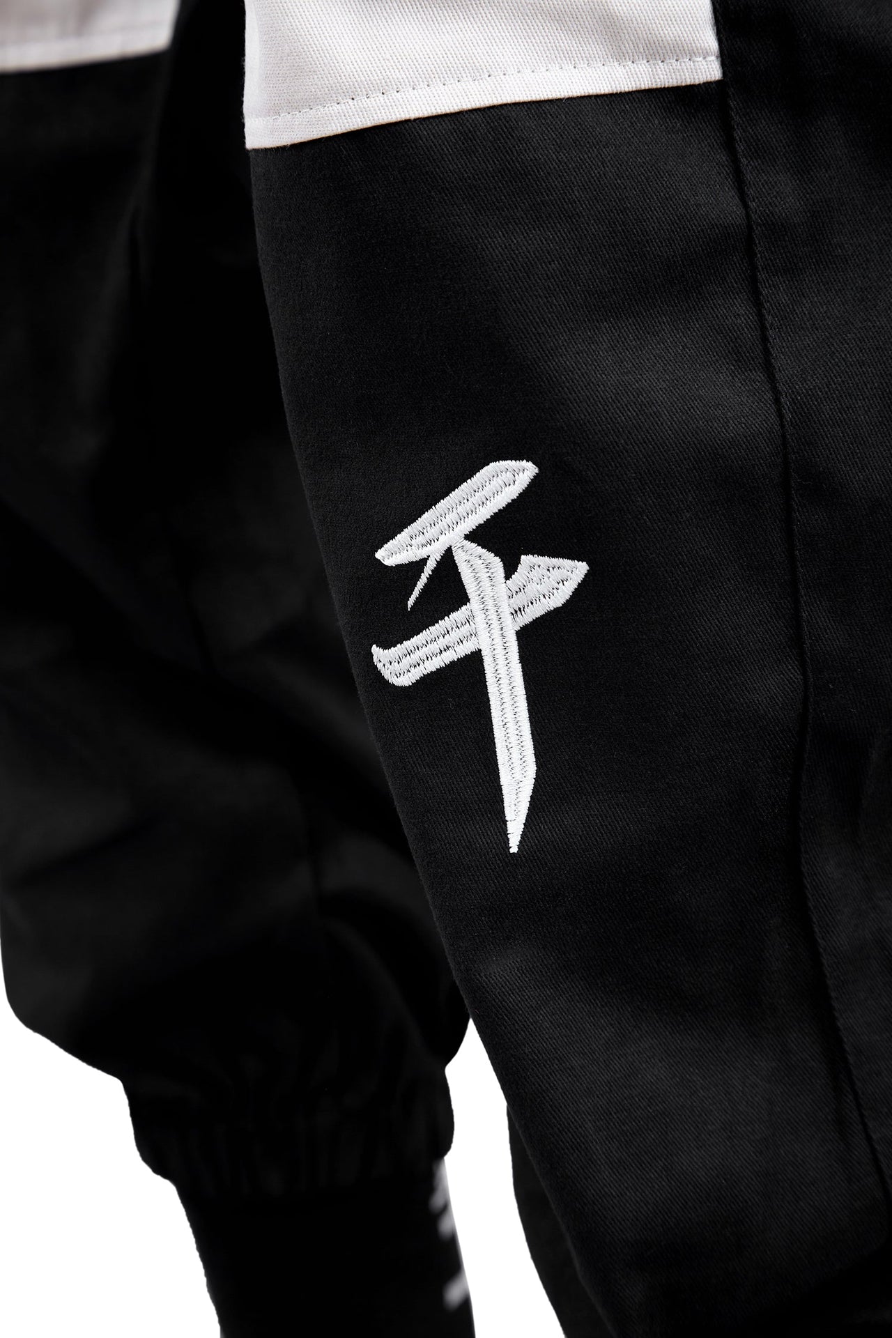 FY821 Japanese Cargo Joggers