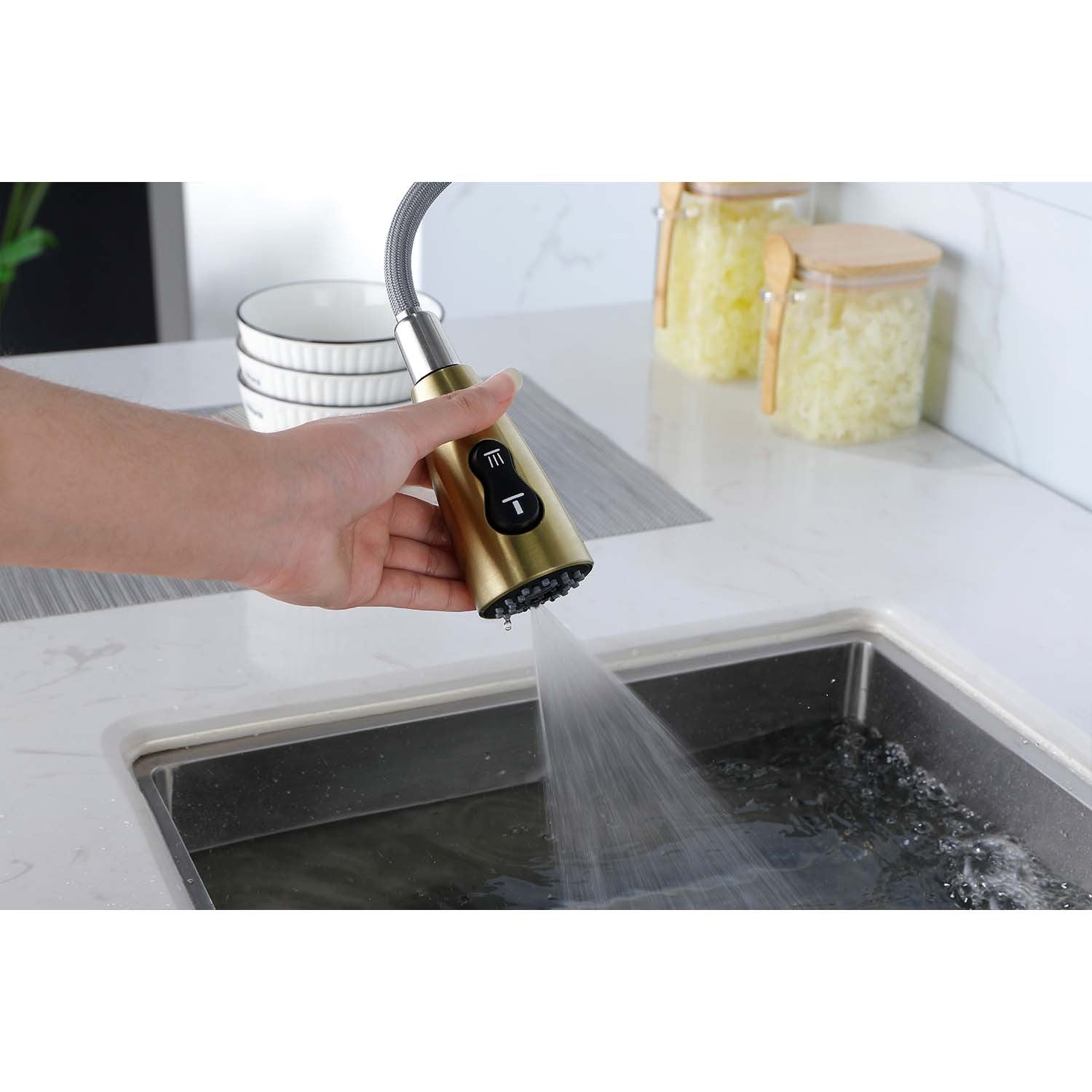 Single Handle Stainless Steel Kitchen Sink Faucet with Pull Down Sprayer