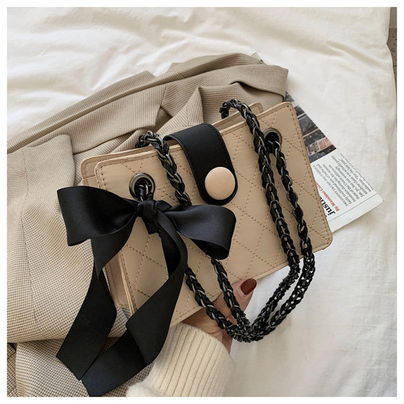 Fashion Silk Scarf One-Shoulder Diamond Chain Bag (See size chart where applicable)