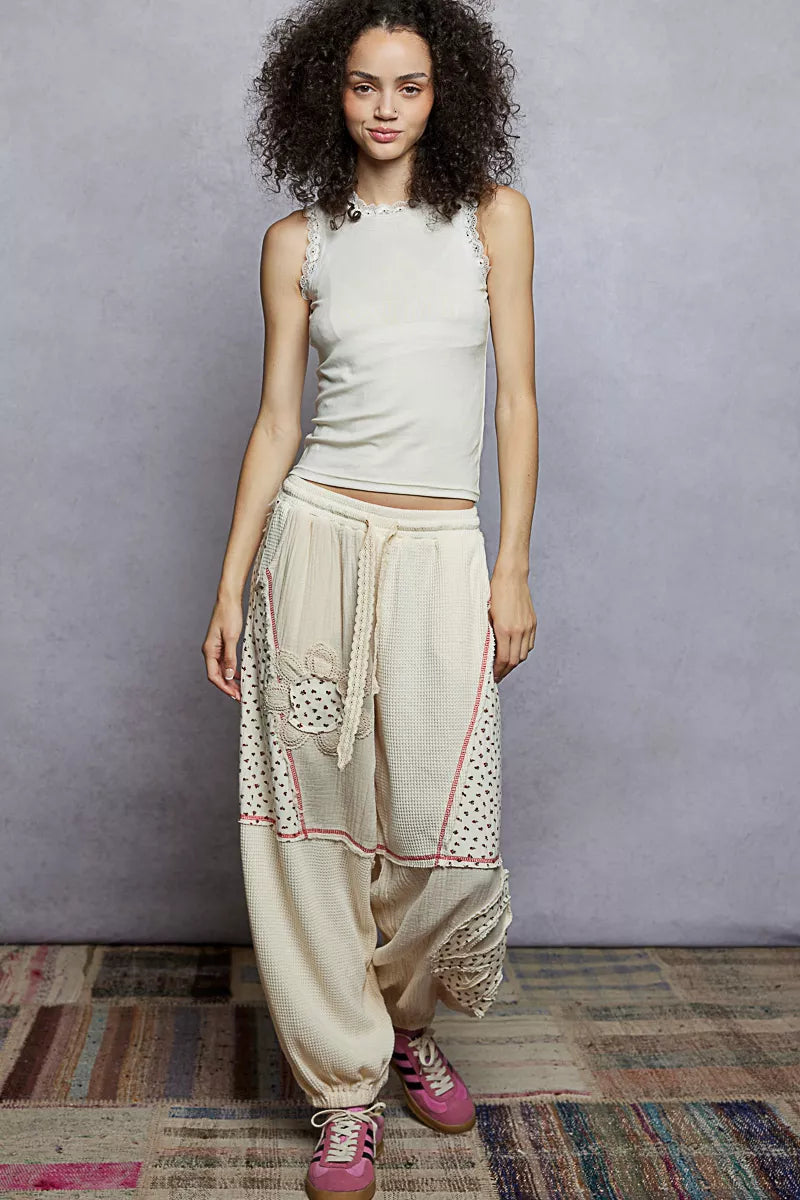 POL Round Neck Cropped Tank with Lace Trim