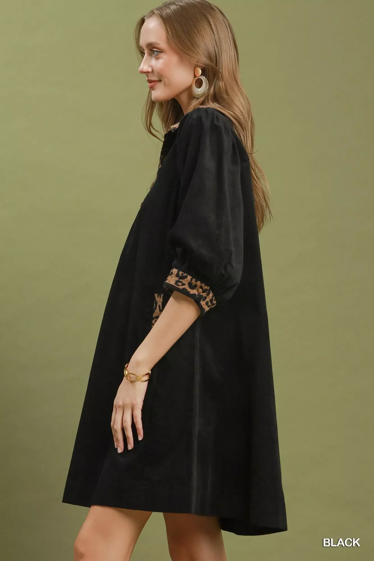 Umgee V-Neck Shift Dress with Contrast Trim