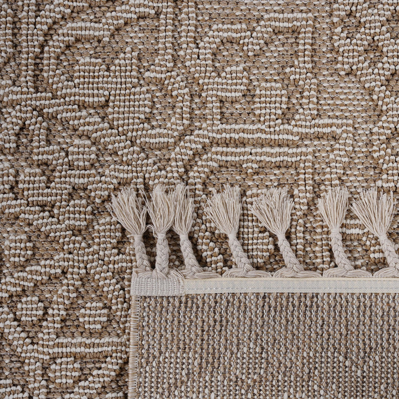 NAAR Guros Collection 4X6 Beige / Medallion Indoor / Outdoor Area Rug